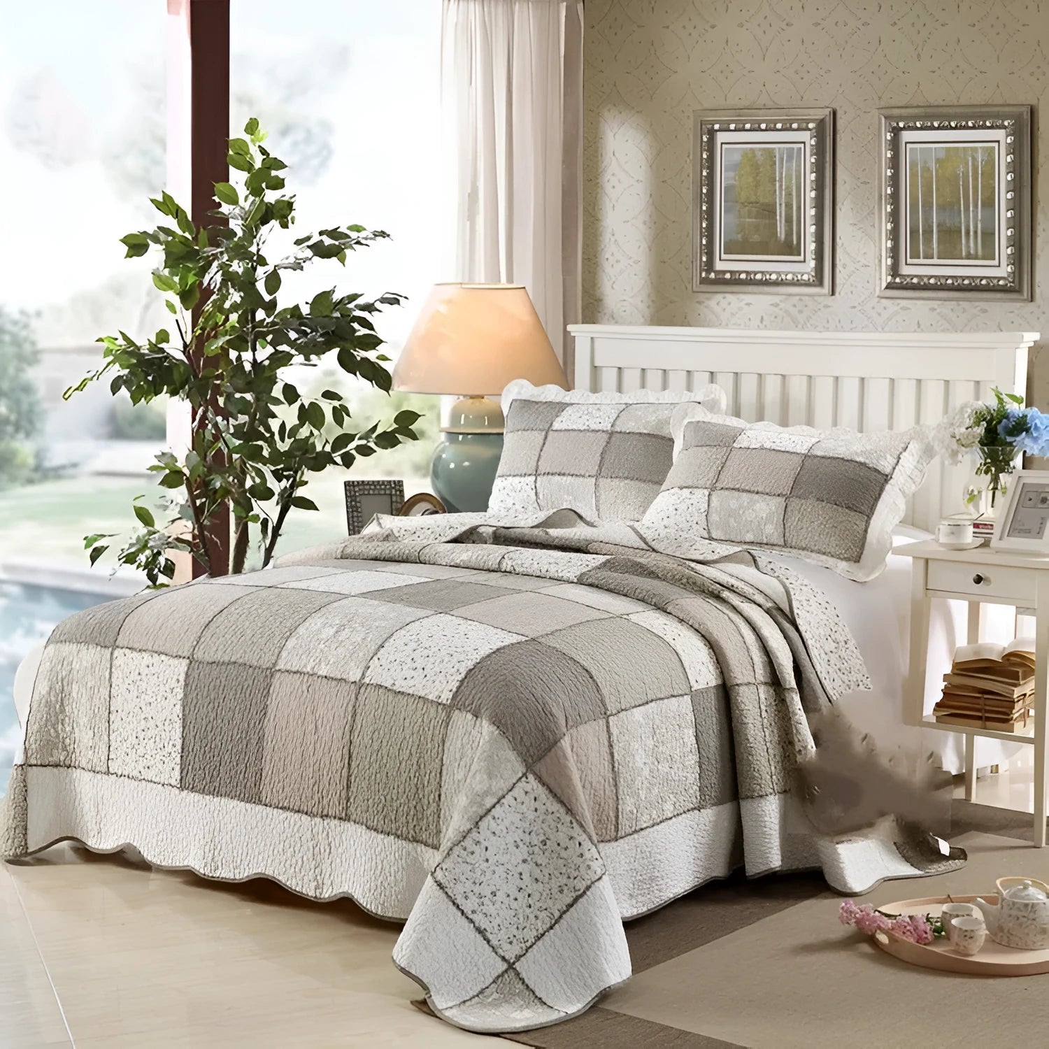 Pure cotton quilted bedspread-style three-piece bedding set in a Korean design with pillowcases.