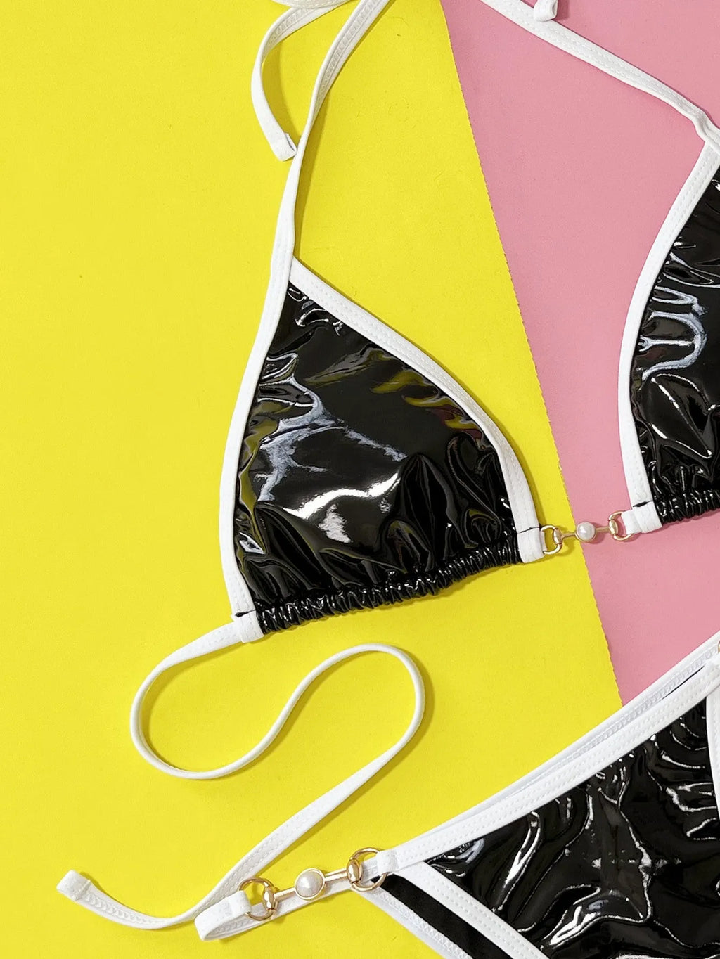 Black solid colour women's bikini swimsuit with bra and panties