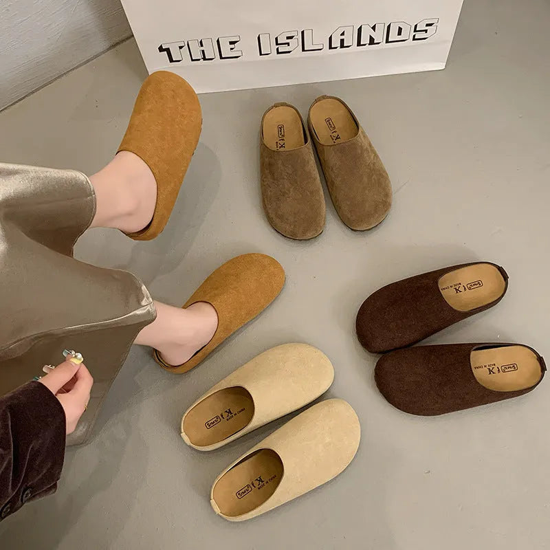 Korean style outdoor slip-on slippers in microfiber with square toe head design