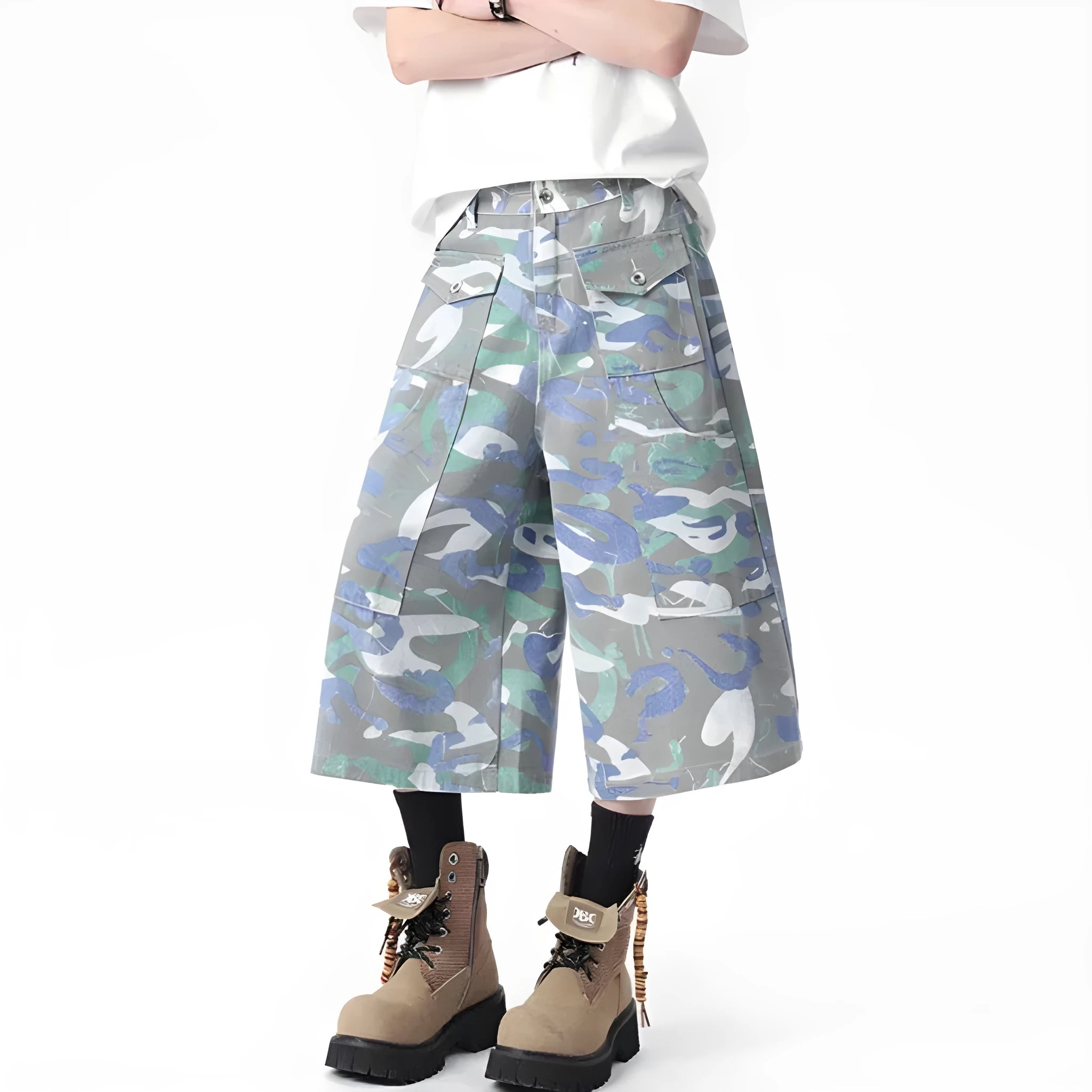 Camouflage cropped denim work trousers with cargo pockets and straight cut