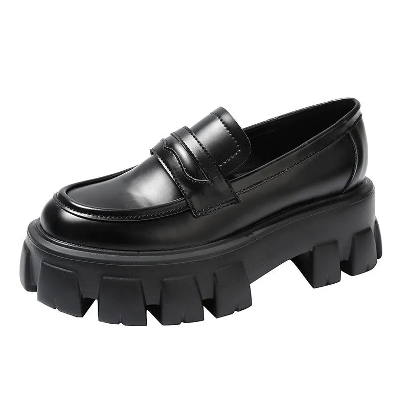 British style wide fit loafers in patent leather with a rubber sole