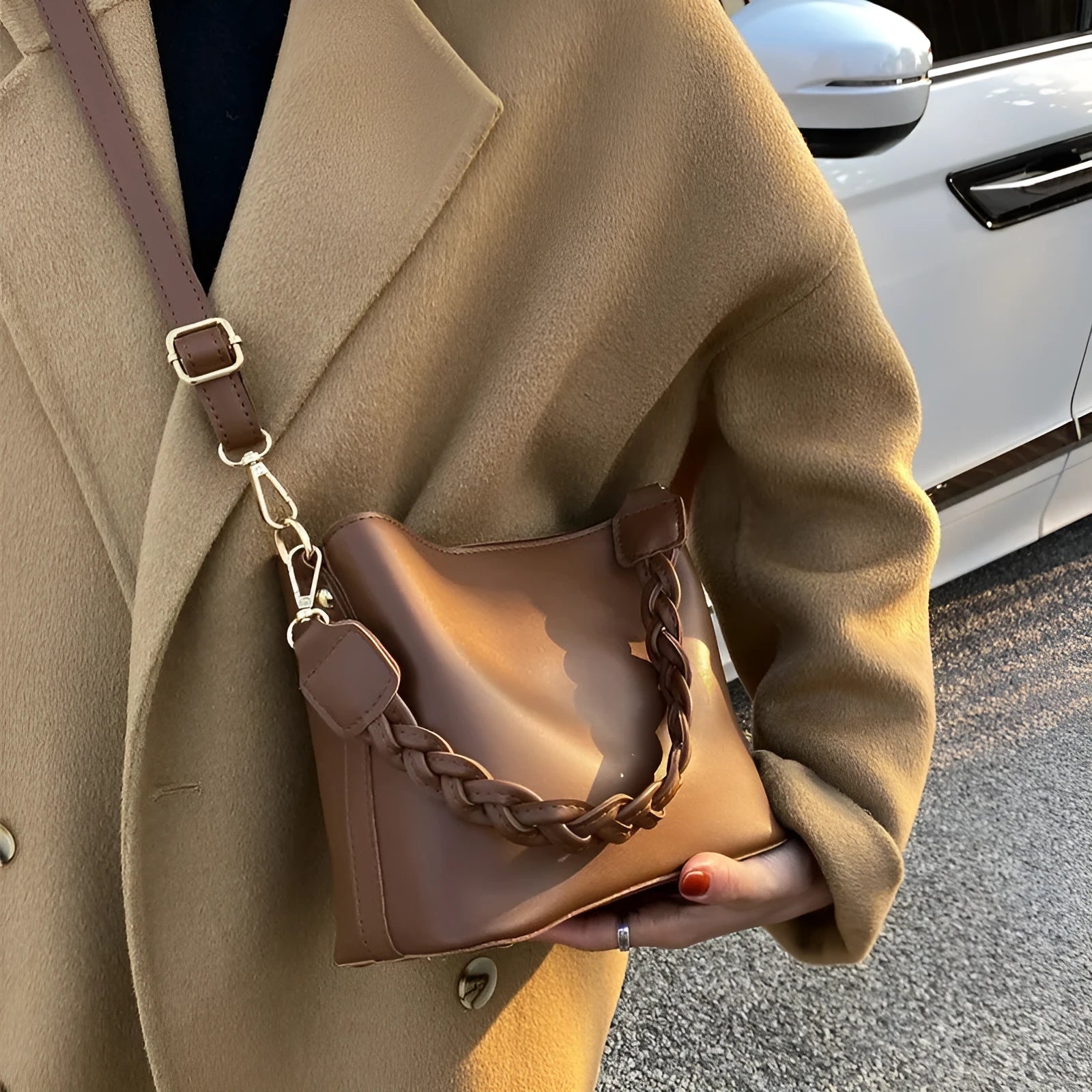 Retro brown PU weaving crossbody underarm bucket bag with one-shoulder strap