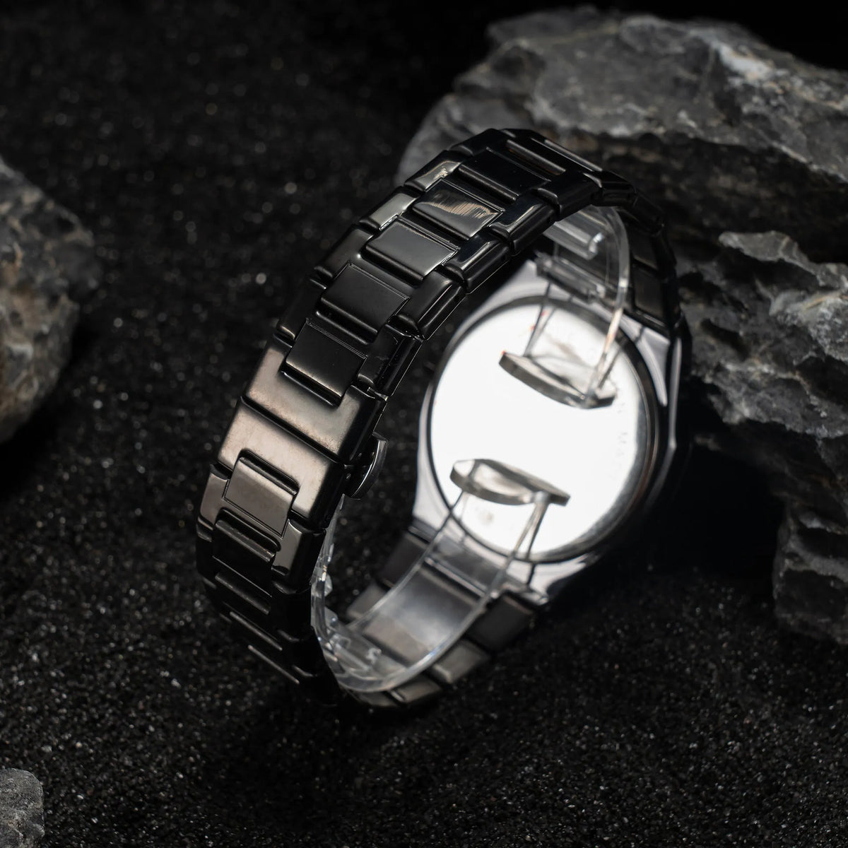 Business casual men's watch with stainless steel belt and black dial