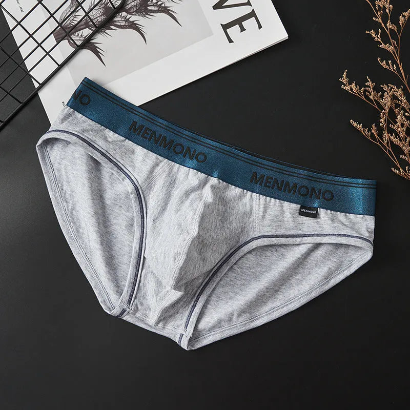 Men's low waist cotton briefs in solid colours with breathable knitted construction