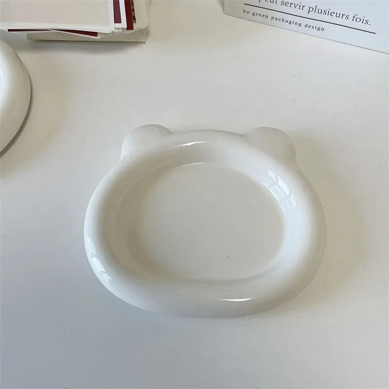 White ceramic plate with ins style bear doodle design, showing 15cm and 20cm size options.