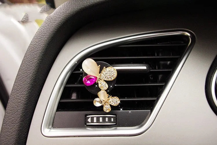 Cartoon car air vent fragrance clip with alloy material and decorative designs