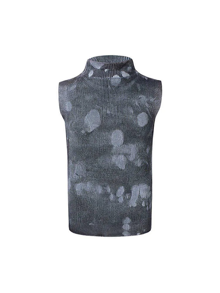 Men's black silver pastebrushing wool vest with turtleneck collar and sleeveless design