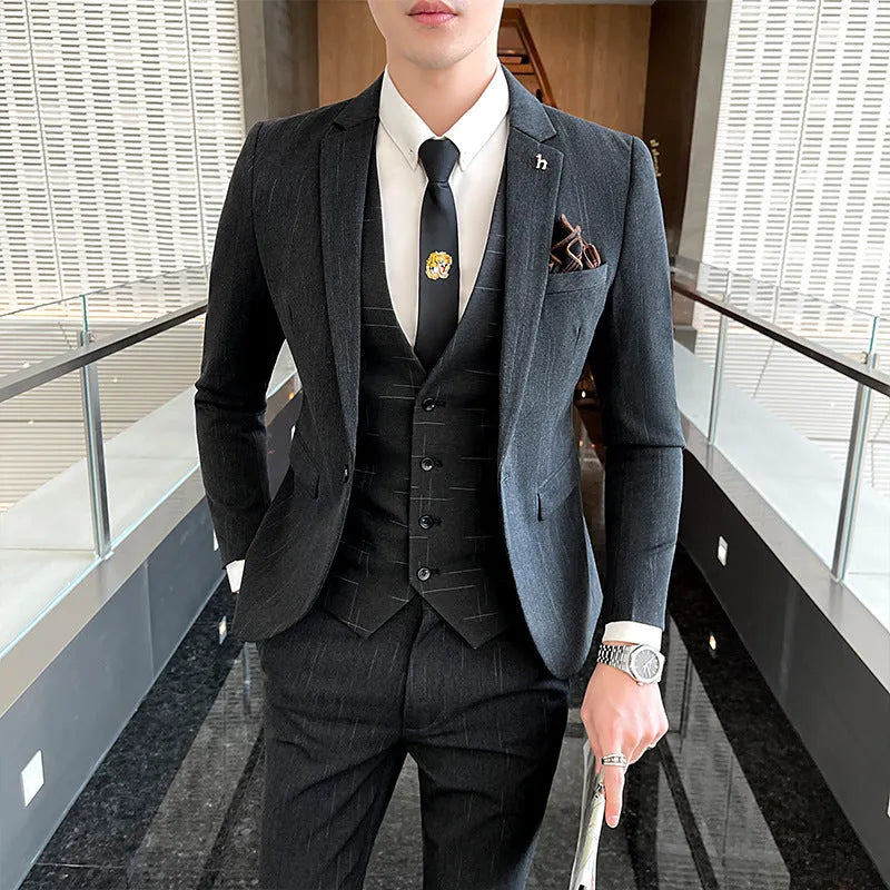 Men's slim fit British style suit in cotton blend fabric available in black and dark grey colours