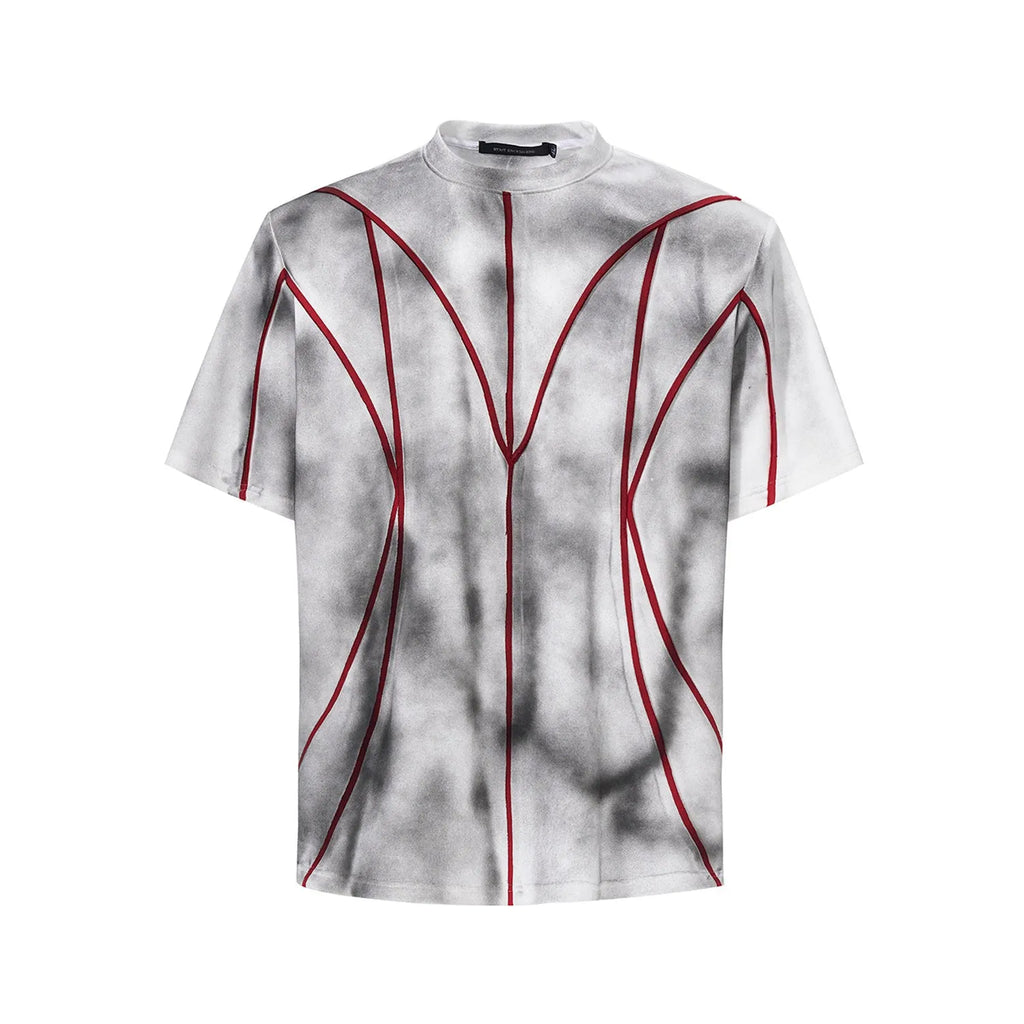 Padded shoulder short sleeve T-shirt with three-dimensional line patchwork pattern and round neck collar