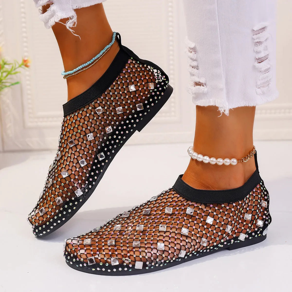 Women's flat mesh sandals with colourful rhinestone decoration and round toe design