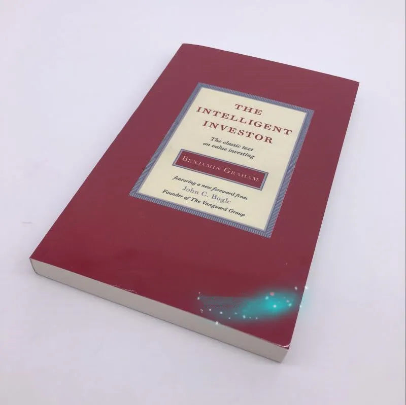 Hardback cover of The Intelligent Investor book English edition with 336 pages