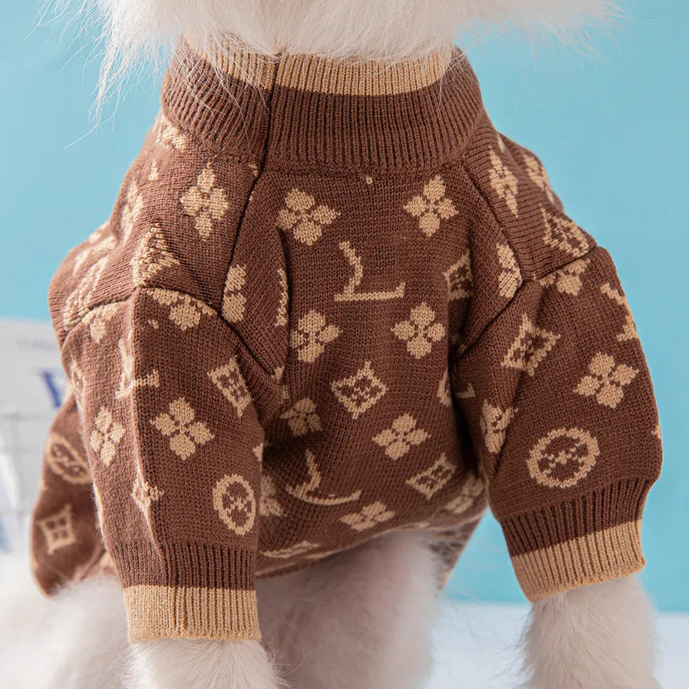 Thick wool dog jumper in monochrome or two-tone colours for autumn and winter wear