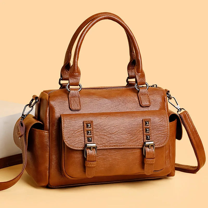 Large capacity vintage messenger bag in horizontal square shape with contrast stitching
