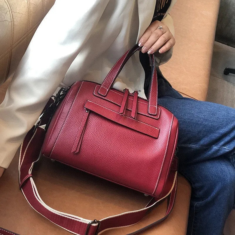 Genuine leather shoulder messenger bag with lychee pattern in horizontal square shape