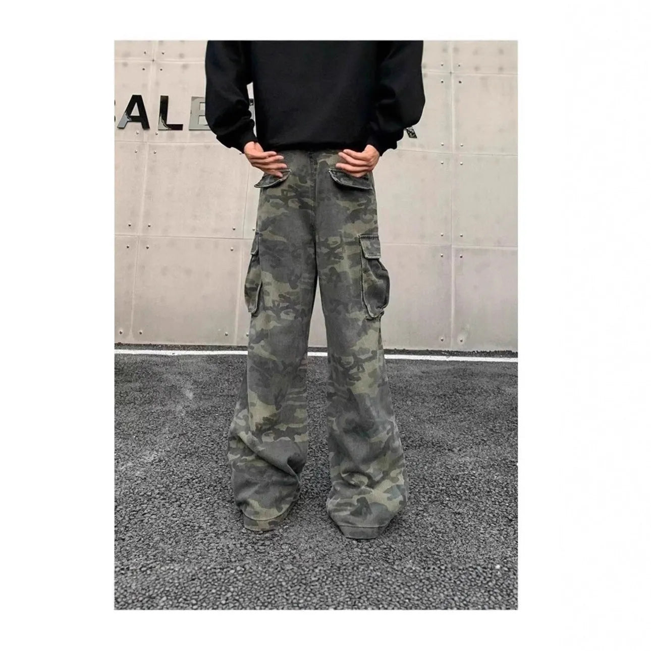 American vintage crumpled camouflage cargo pants with multiple pockets on a cotton blend fabric.