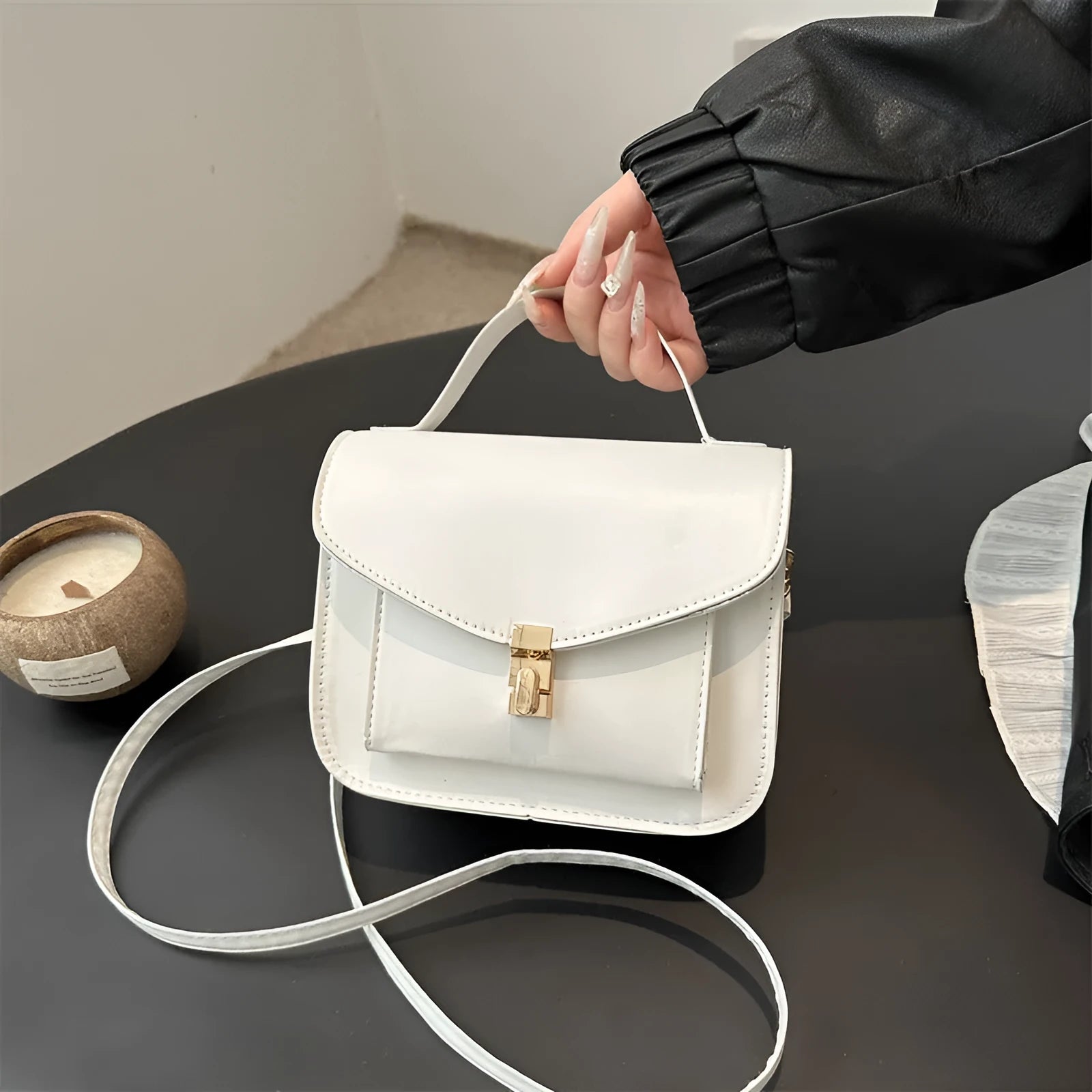 Retro style PU messenger bag with sandwich pocket in dark brown colour