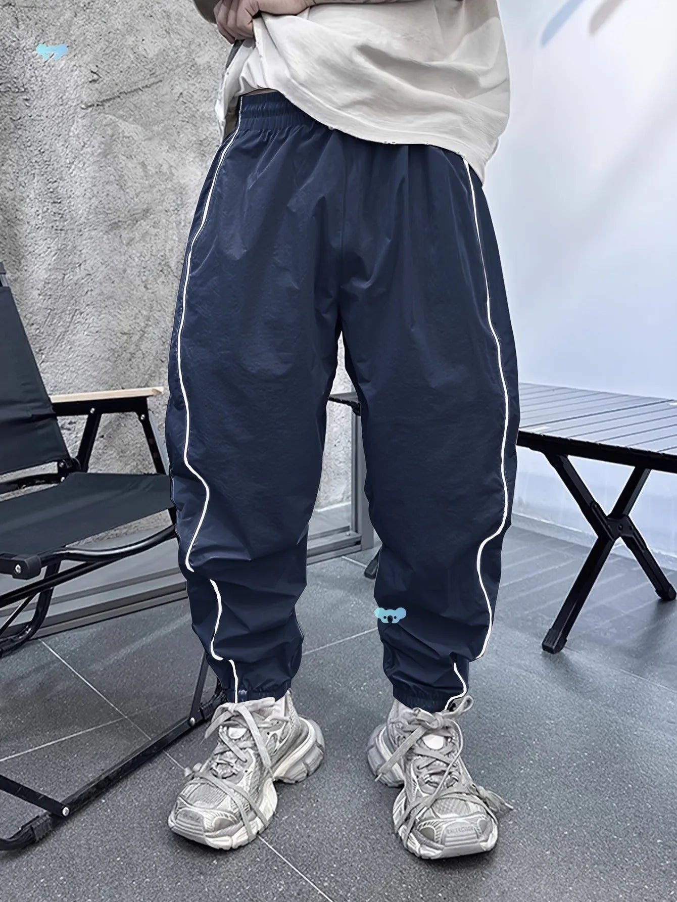 Men's bamboo fibre casual sports trousers in loose style with cropped length and high elasticity