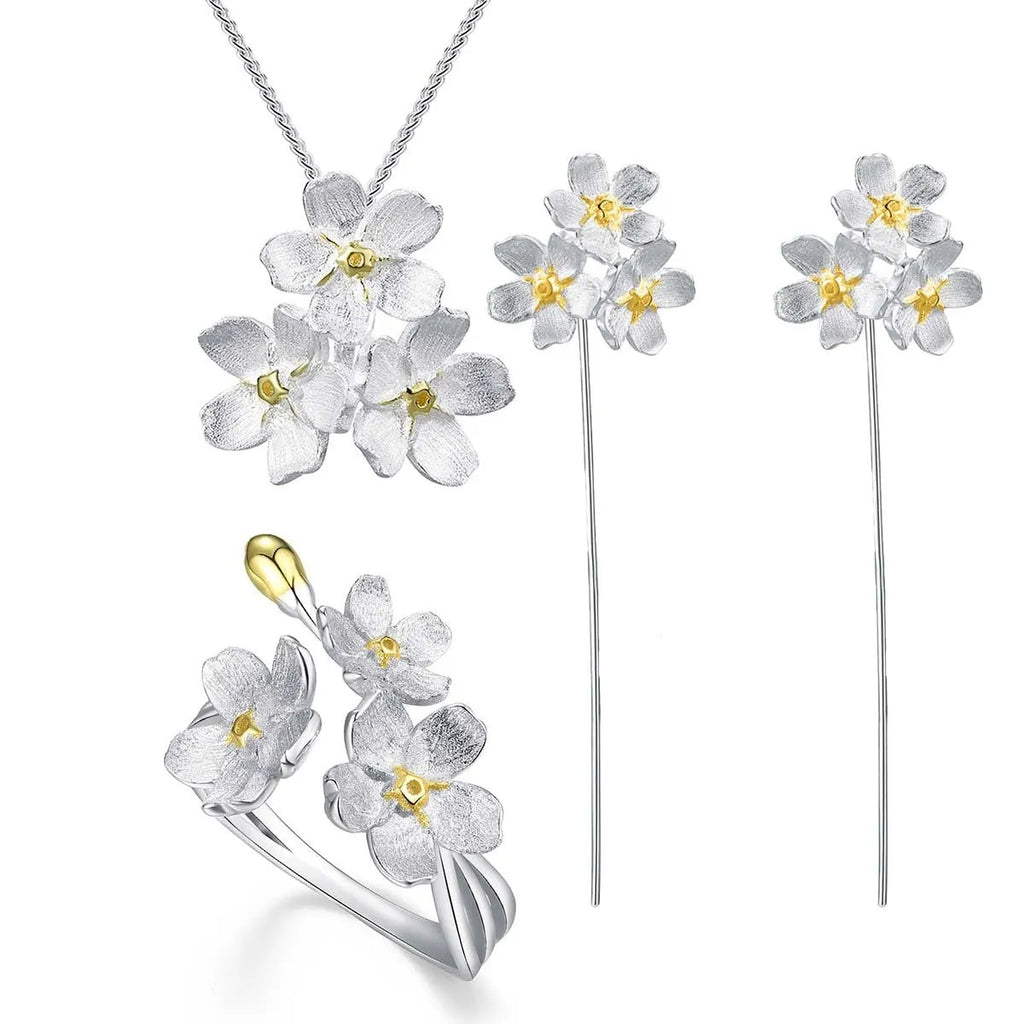 Sterling silver pastoral style flower pendant jewellery with hand-designed Myosotis sylvatica motif