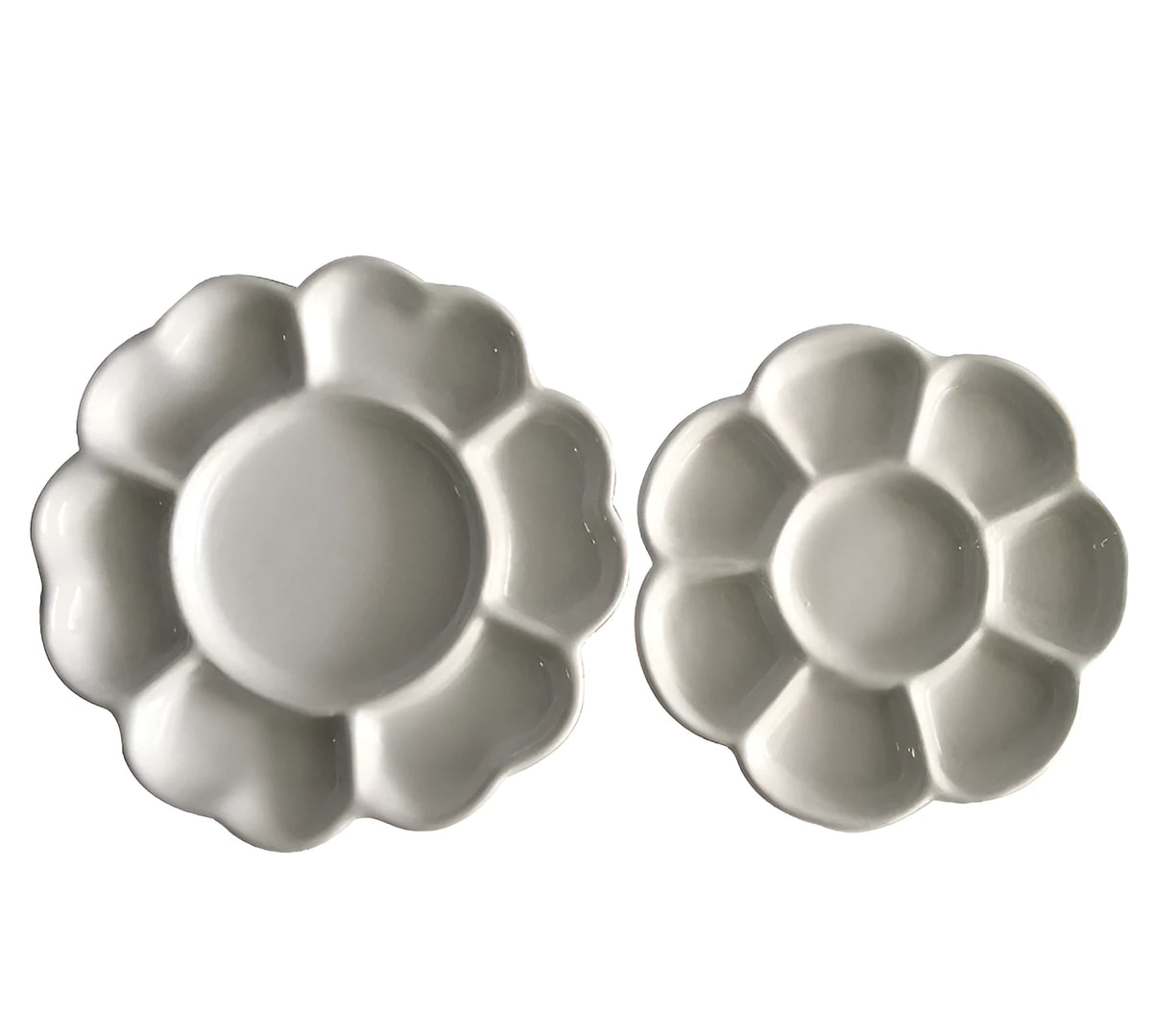 White ceramic painting palette with plum blossom design for watercolour acrylic oil paints