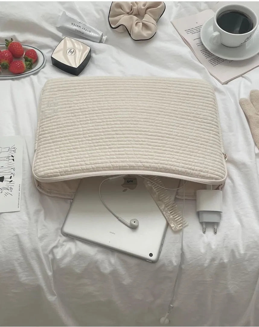 Hand-held anti-seismic laptop bag in cotton cloth for tablet protection