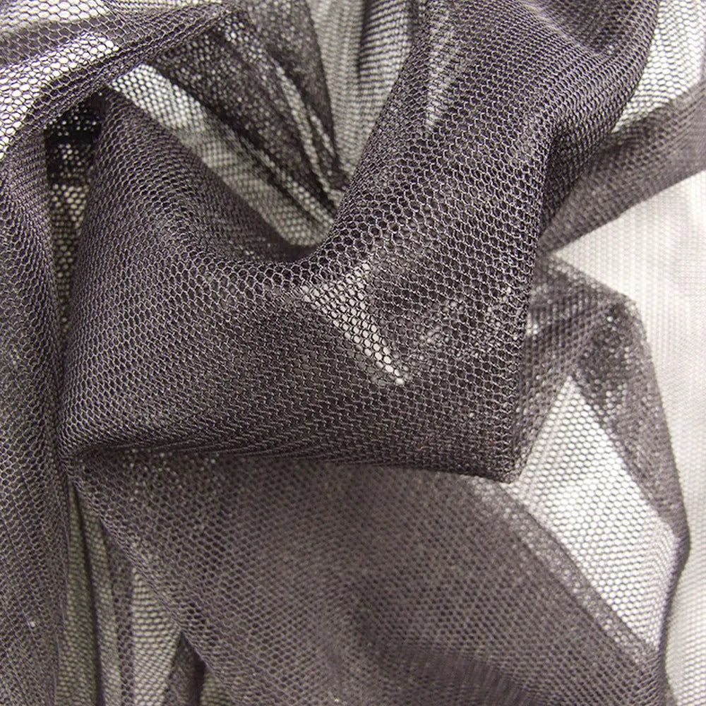 Lightweight mesh anti-mosquito suit set with hood, trousers, and booties for outdoor summer protection.