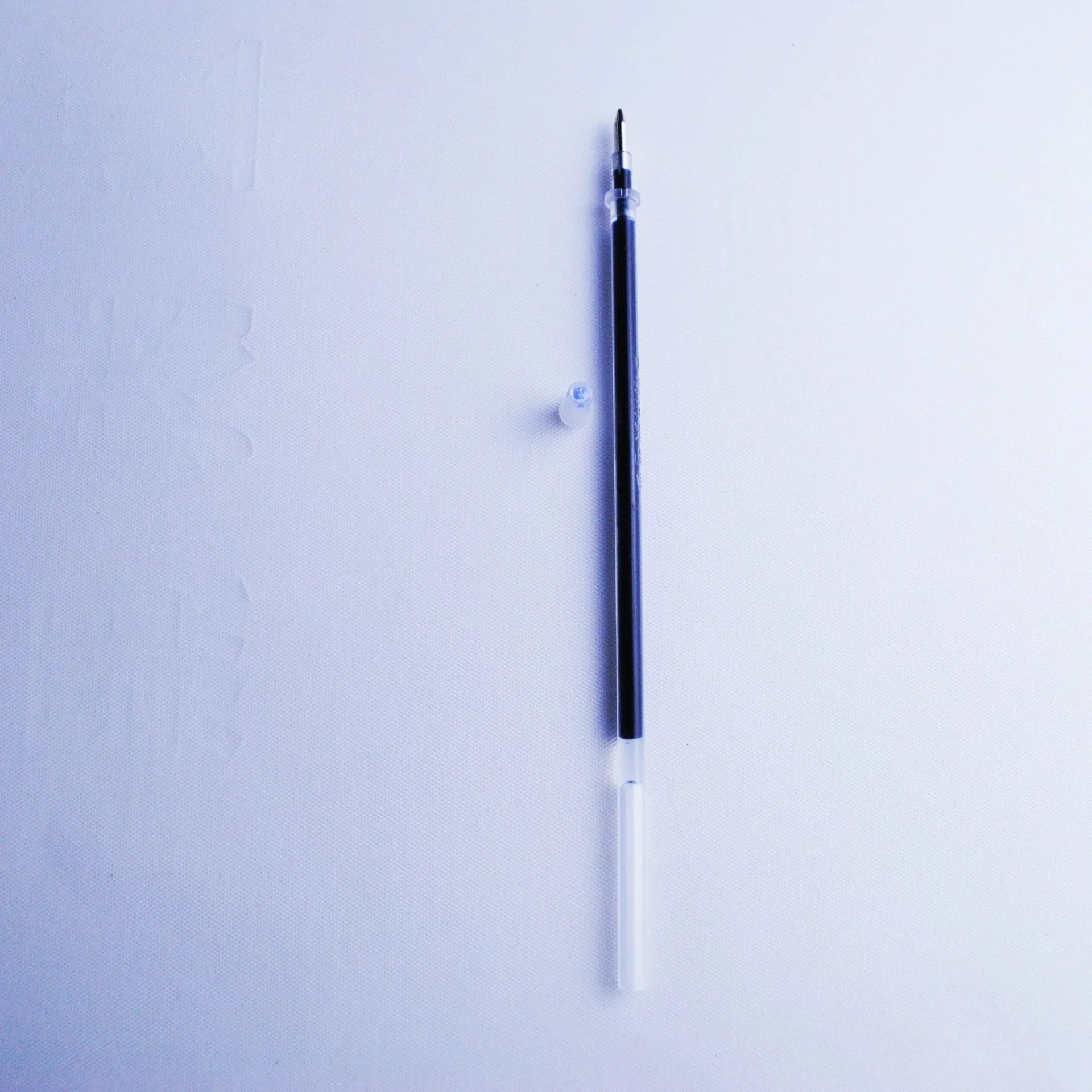 Household portable automatic fading pen set with 0.5mm blue refill and plastic body