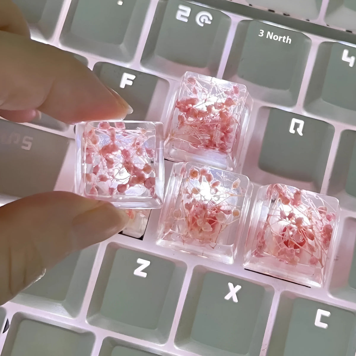 Resin transparent starry sky keycap for mechanical keyboards in red, pink, green, violet colours