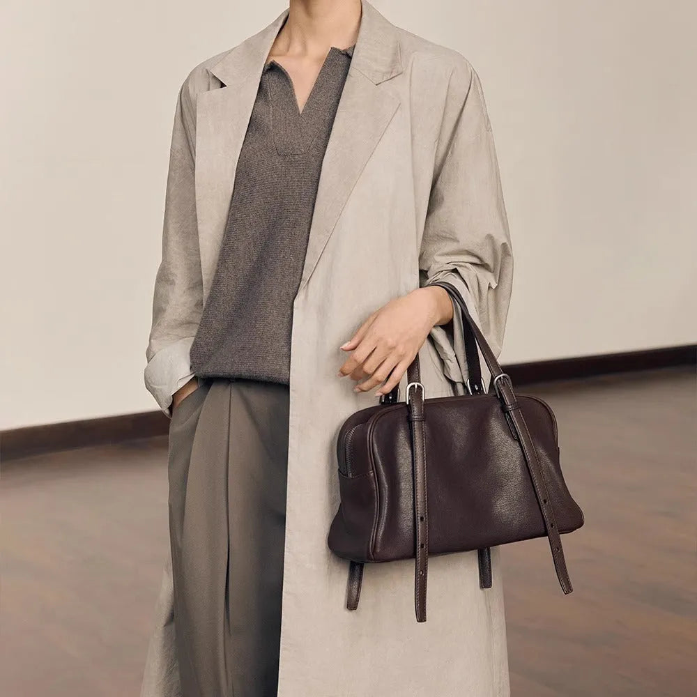 Women's retro genuine leather shoulder bag in horizontal square shape with double straps