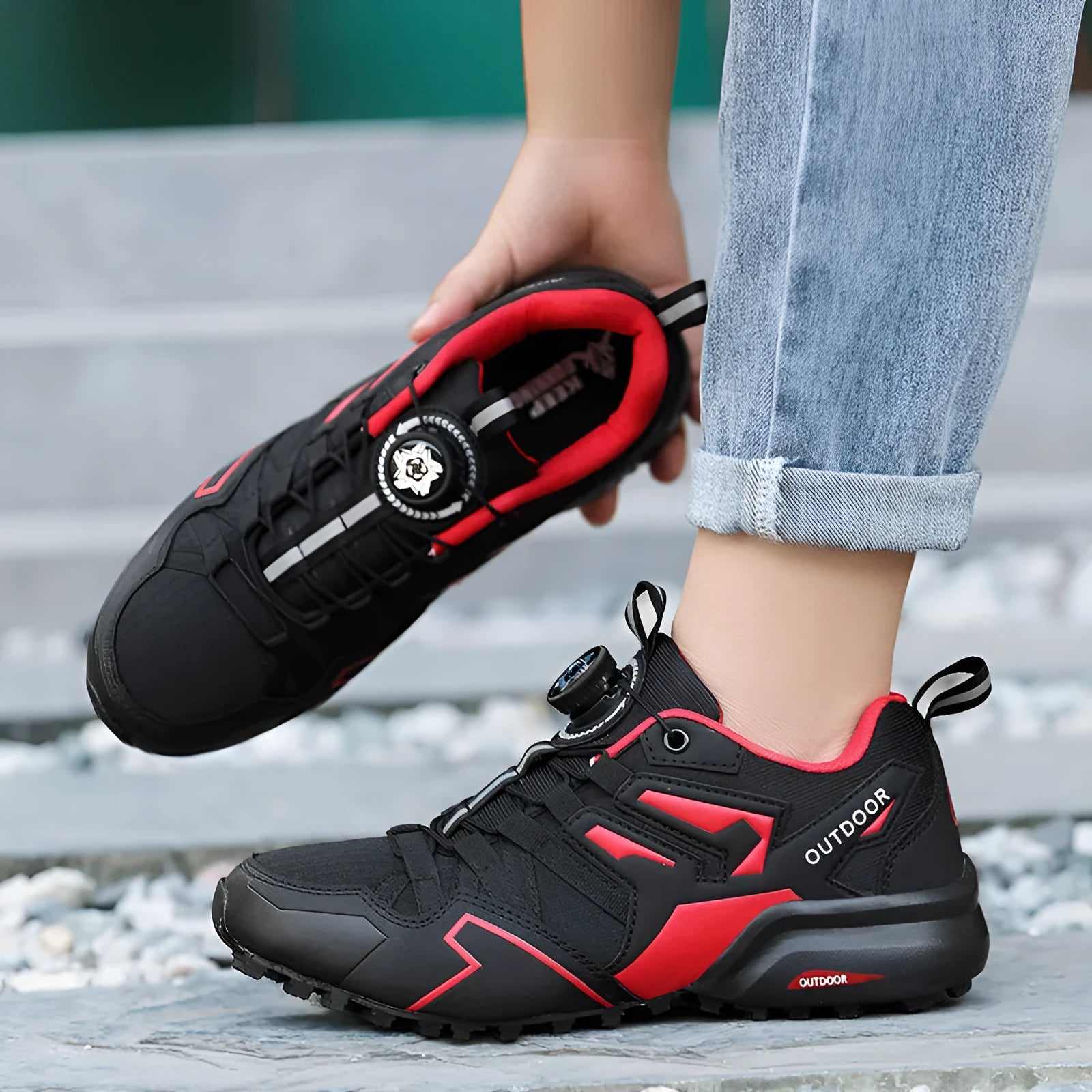 Men's beige lightweight hiking shoes with elastic band closure and rubber sole for outdoor sports.