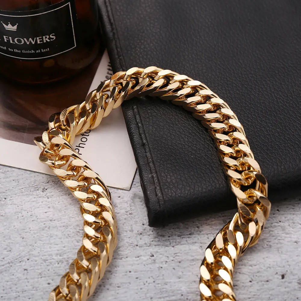 Gold electroplated women's thick chain necklace with net red style measuring 32cm