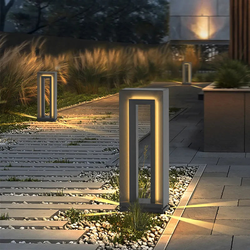 Square stainless steel outdoor garden lamp with geometric design and solar panel