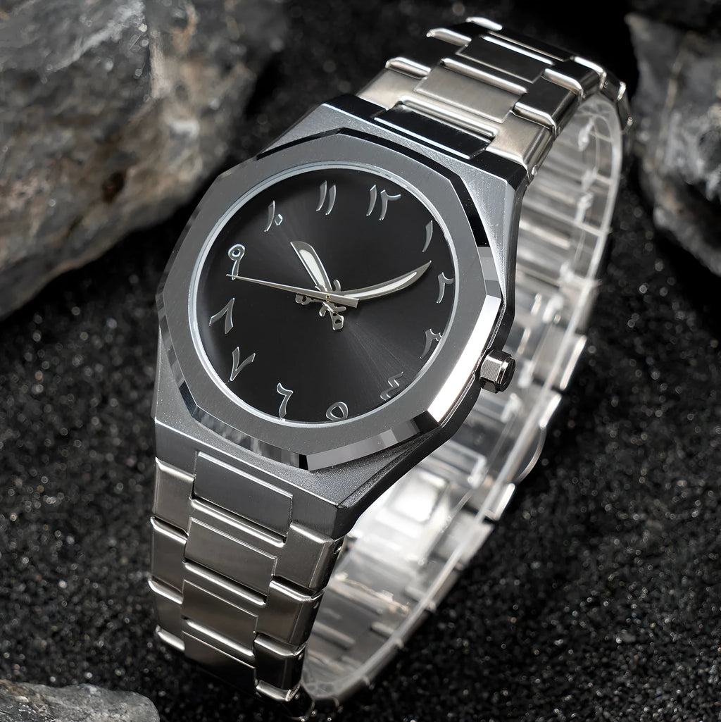 Business casual men's watch with stainless steel belt and black dial