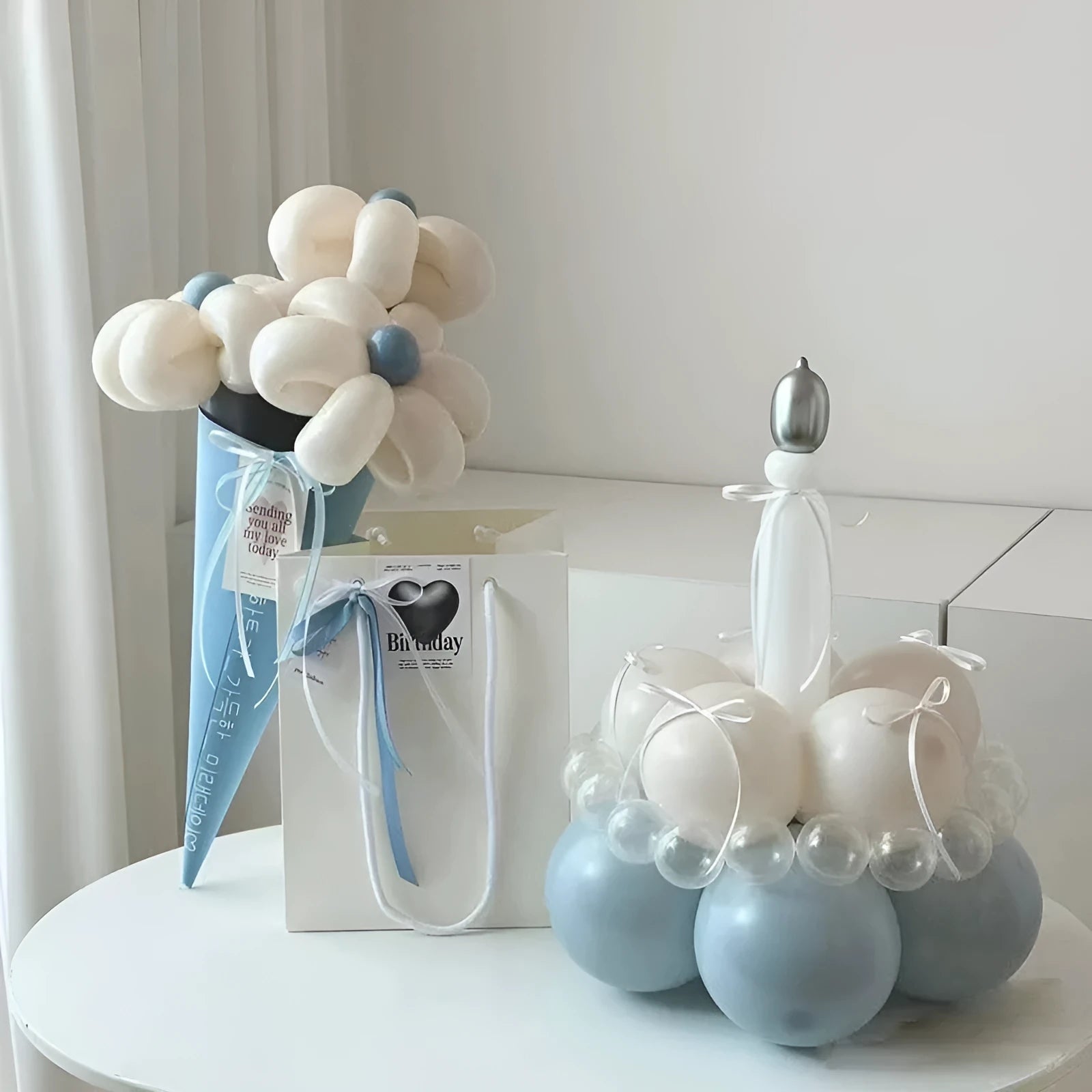 Balloon bouquet DIY kit for cake decoration with round balloons and ten style options