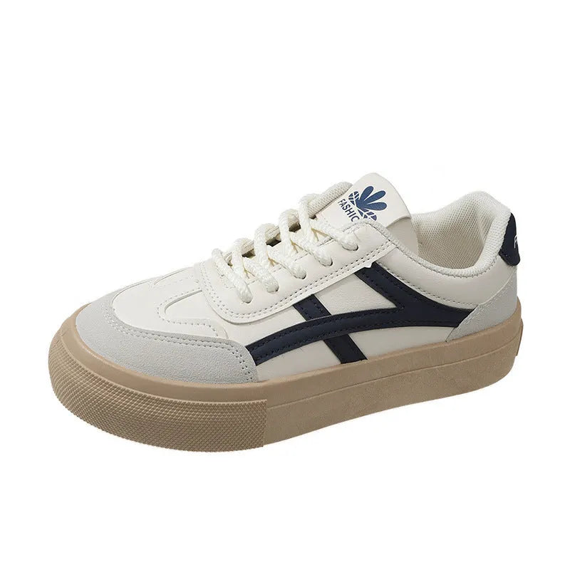 Blue and brown low-top casual board shoes with patent leather finish and round toes