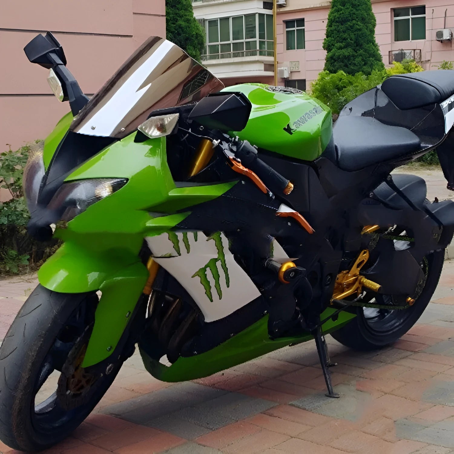 Blue and brown motorcycle windscreen for Kawasaki ZX-6R and ZX-10R models