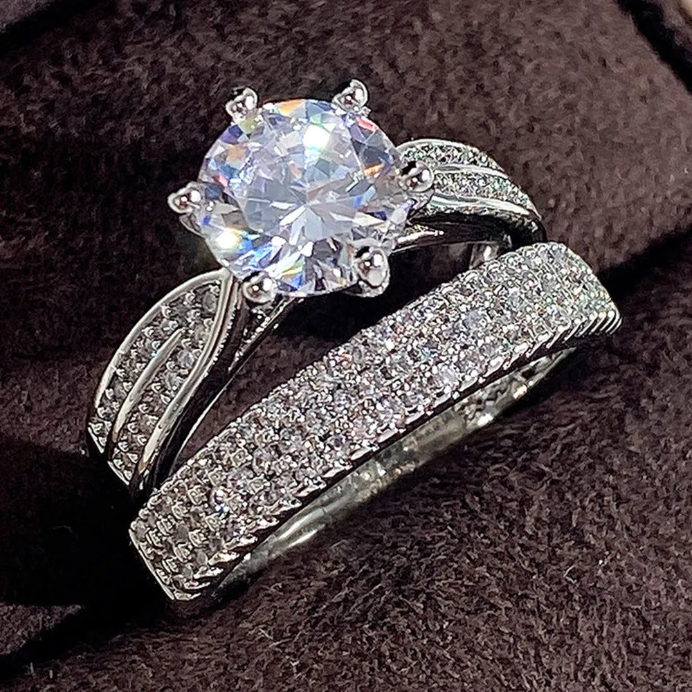 White gold colour alloy wedding ring bracelet with geometric round design