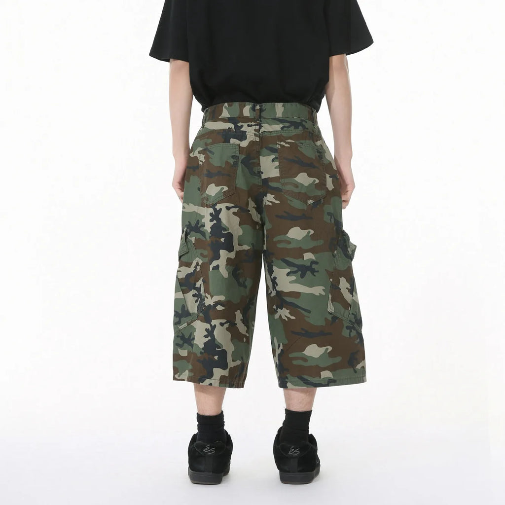 Men's cotton camouflage wide-leg jeans with side stitching and large pockets