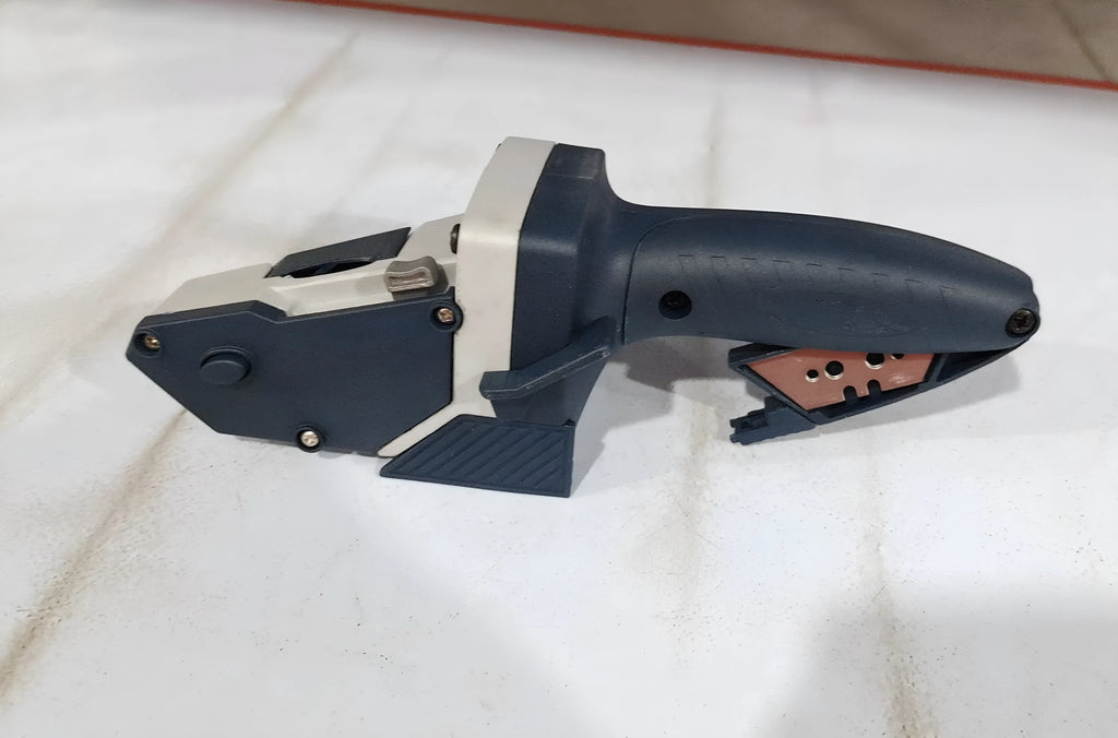 Blue aluminium alloy multifunctional woodworking cutter with measuring scale for board materials