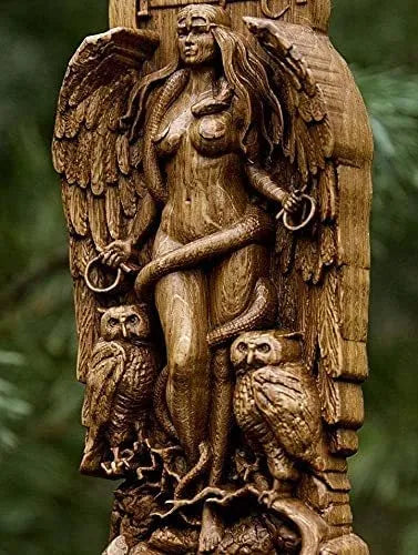 Detailed resin Greek goddess statue on a 9x3 cm base, standing 22 cm tall in a hand-painted finish.