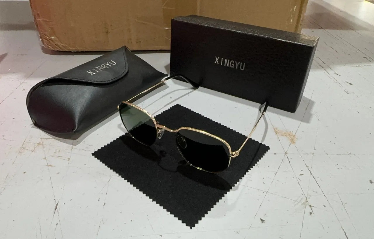 Classic round sunglasses for men with retro design in multiple colour options