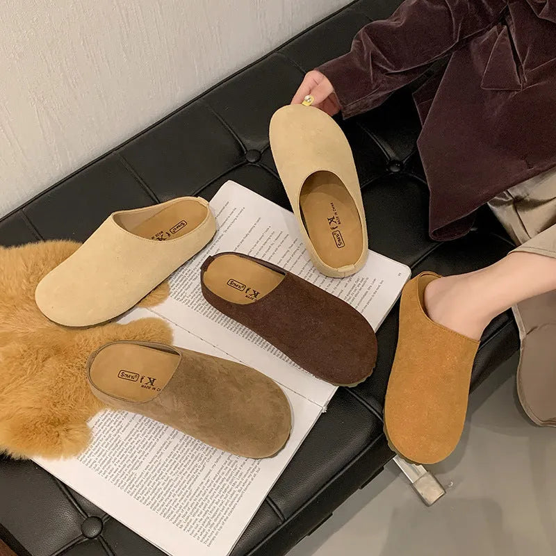 Korean style outdoor slip-on slippers in microfiber with square toe head design