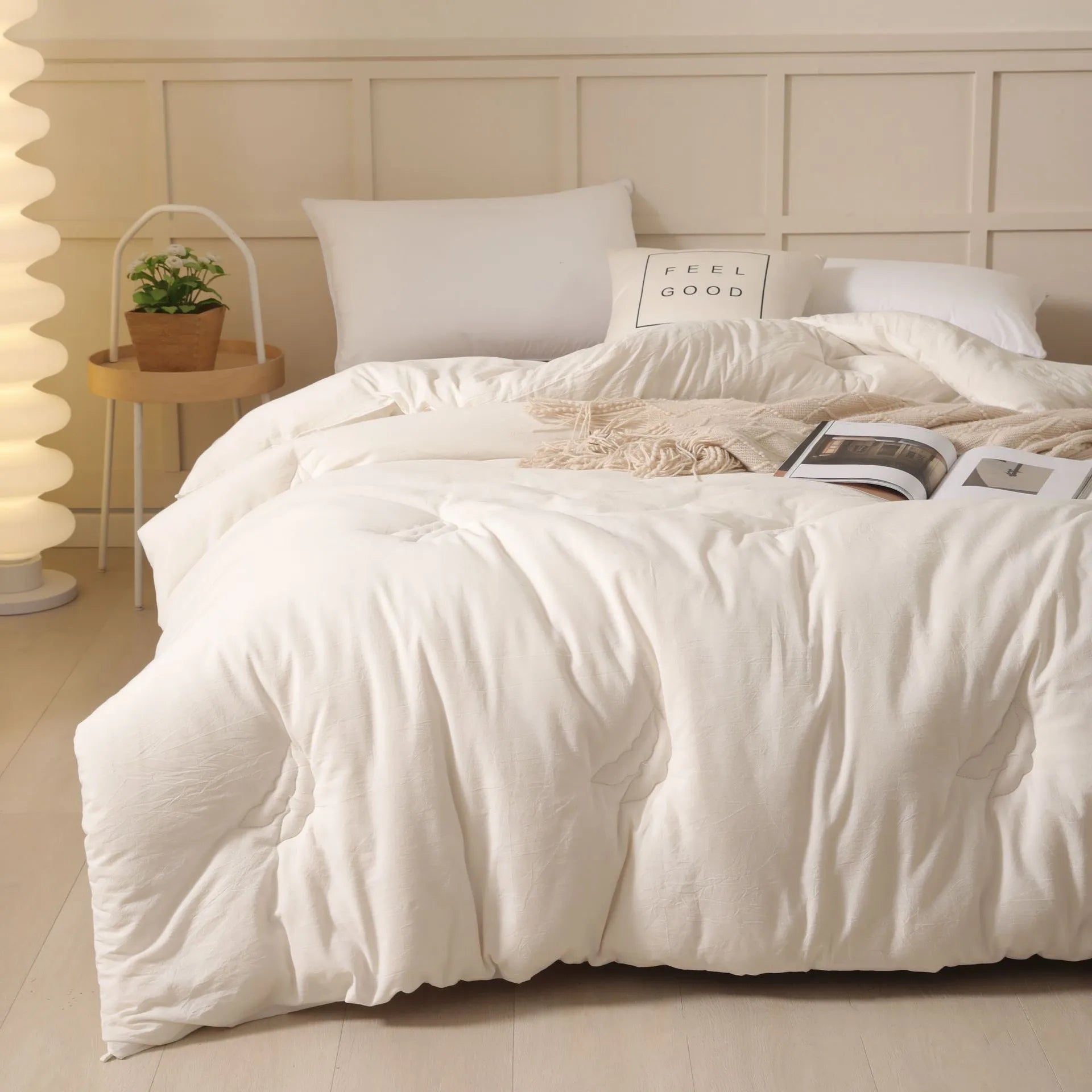 Soybean fibre filled pure cotton quilt in twill weave available in multiple sizes and weights