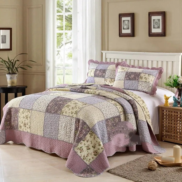 Pure cotton quilted bedspread-style three-piece bedding set in a Korean design with pillowcases.