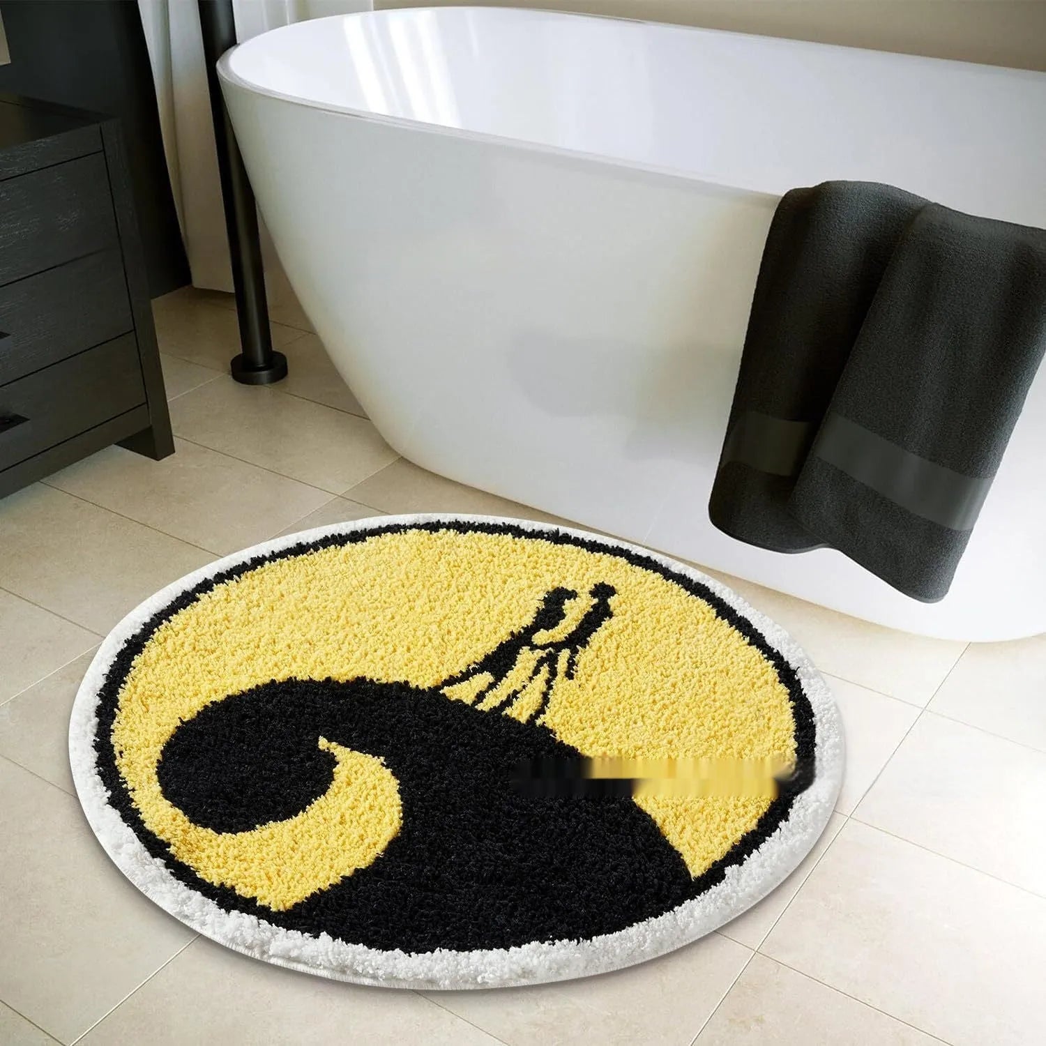 Round Christmas-themed polyester carpet rug with festive printed design