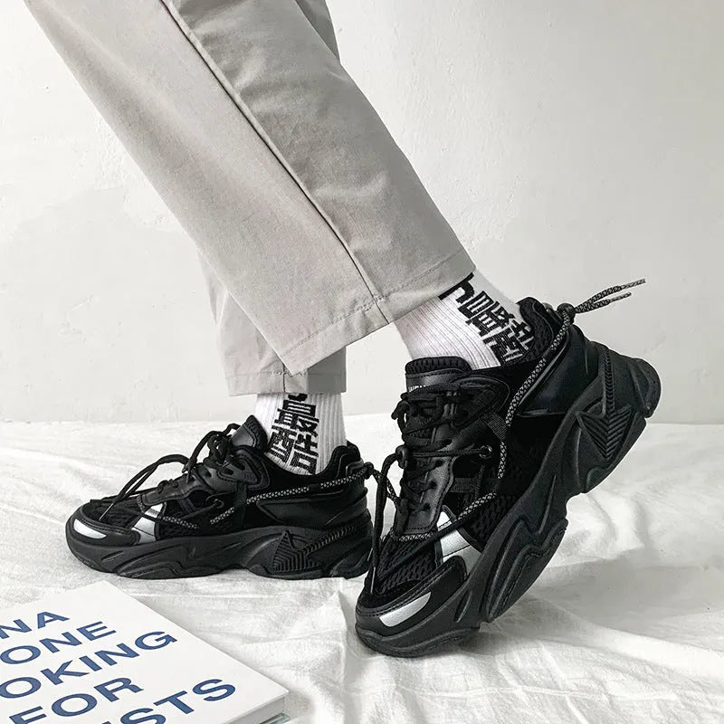 Men's white Korean-style platform dad shoes with a lace-up front on a grey background.