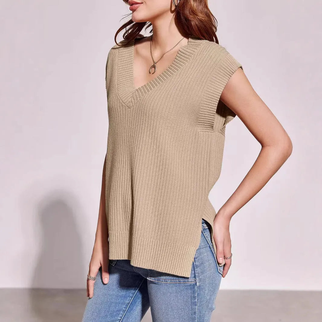 V-neck sleeveless loose pullover vest in camel or white colour with striped or plaid pattern
