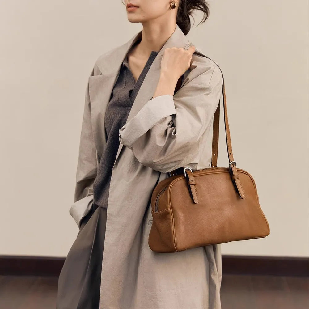 Women's retro genuine leather shoulder bag in horizontal square shape with double straps