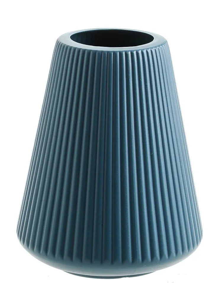 Melamine plastic decorative flower vase in white, pink, green, or blue colours with 16x20cm dimensions