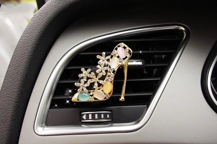 Cartoon car air vent fragrance clip with alloy material and decorative designs