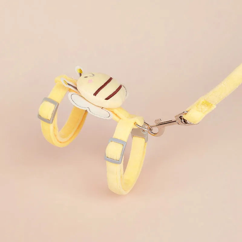 Outdoor adjustable cat rope leash with bee-shaped decoration in pink, yellow or blue colours